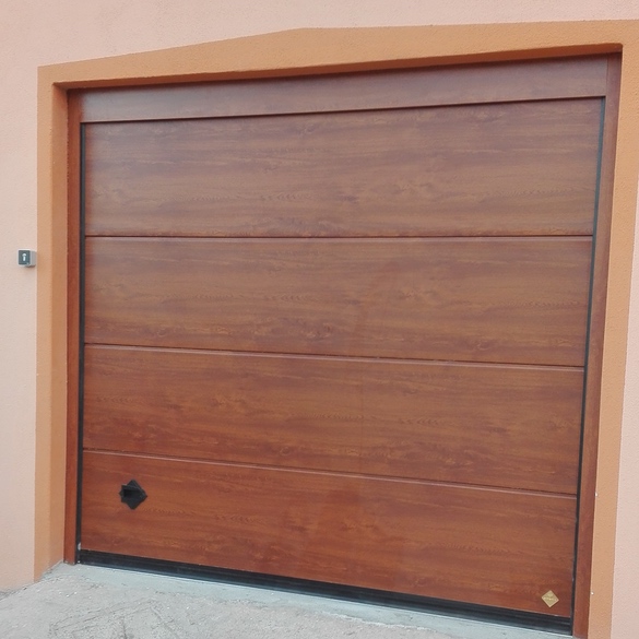 portoni_sezionali_mecinfissi_gonnesa